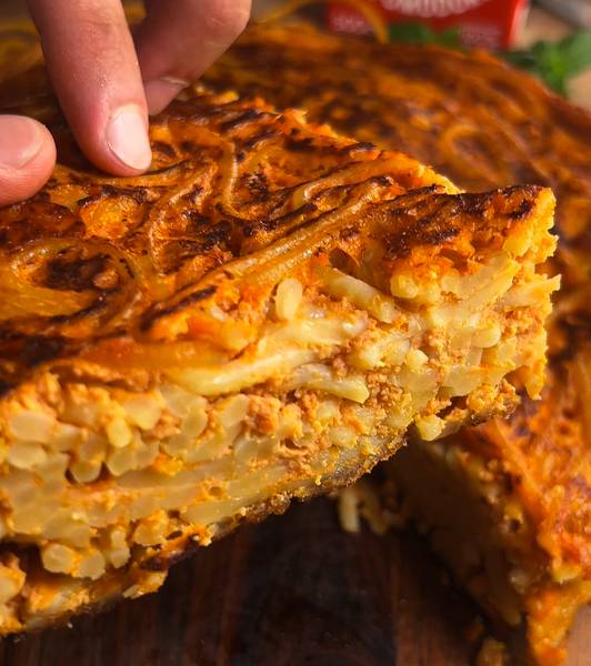 Frittata di pasta rossa