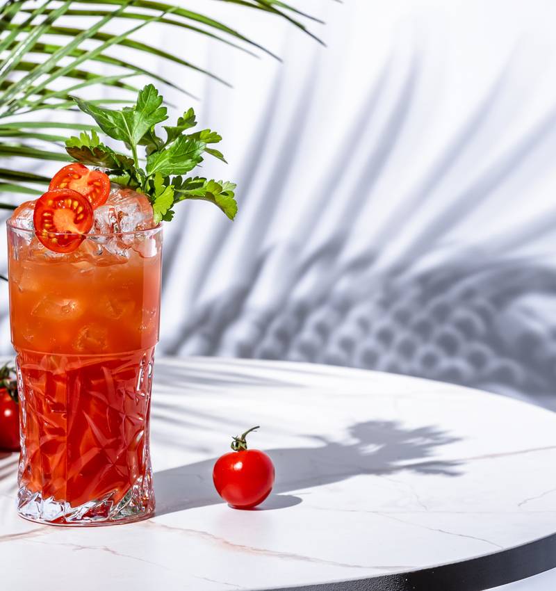 Tomate para beber: cócteles y mocktails rojos para el verano