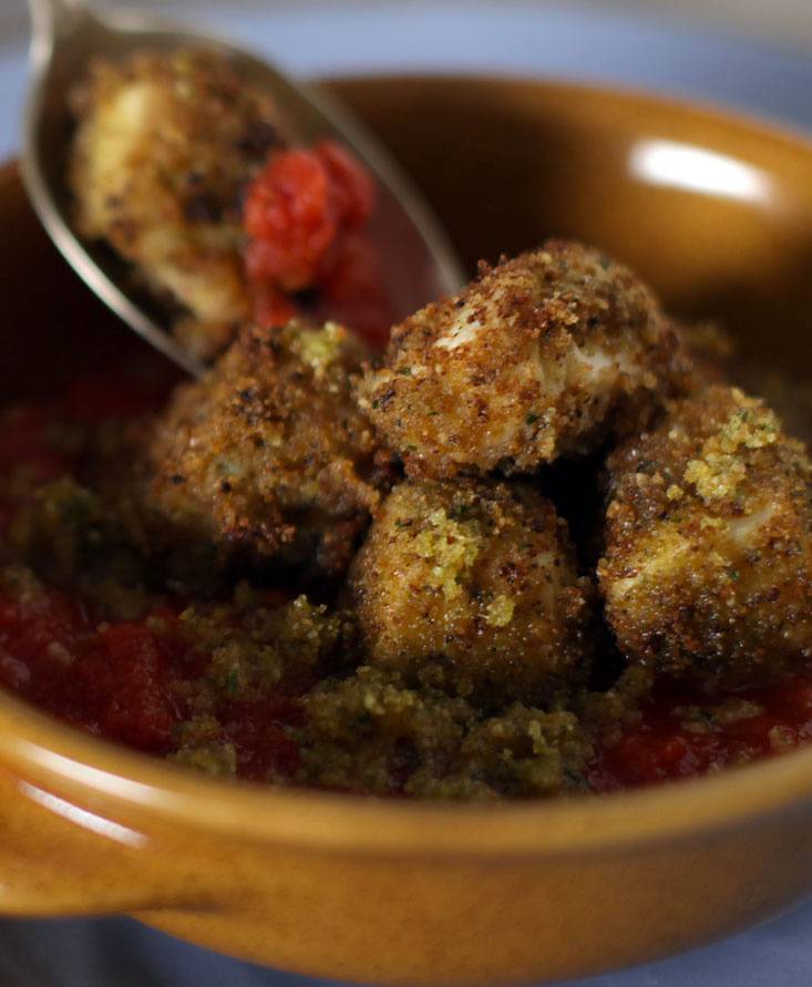 トマトソース仕立てのロマーニャ風チキンブレスト