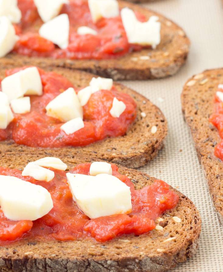 Bruschette alla pizza