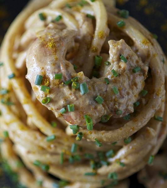 Bucatini in salsa rosa e mazzancolle al curry