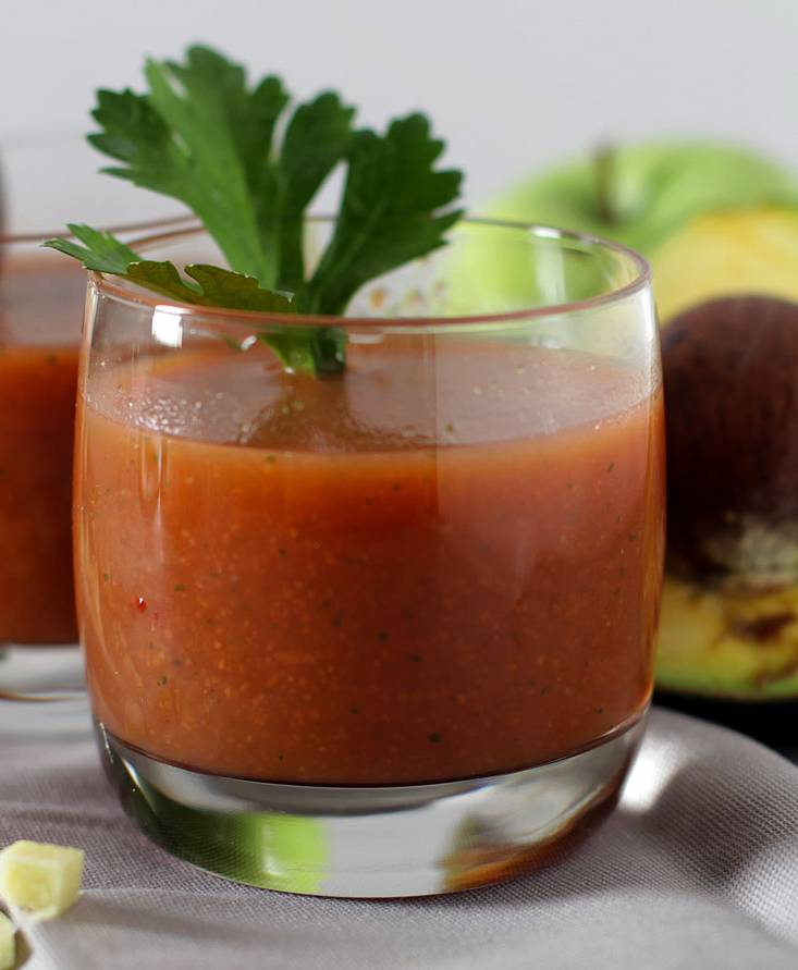 Centrifugato al pomodoro, zenzero e carota