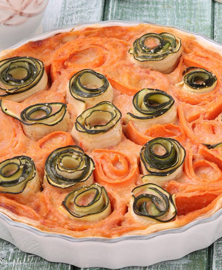 Crostata con rose di verdure