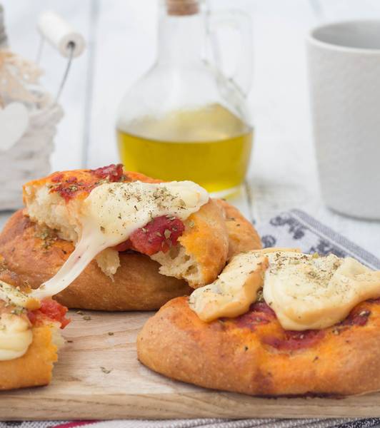 Focaccine pomodoro e formaggio