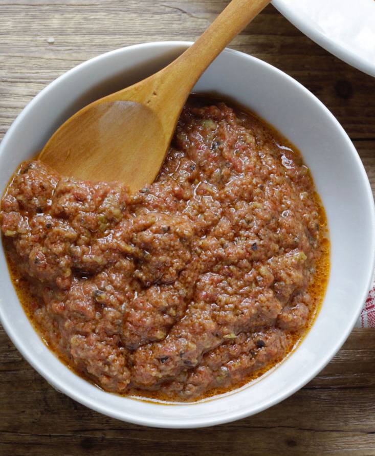 Sedanini in crema di olive e pomodoro