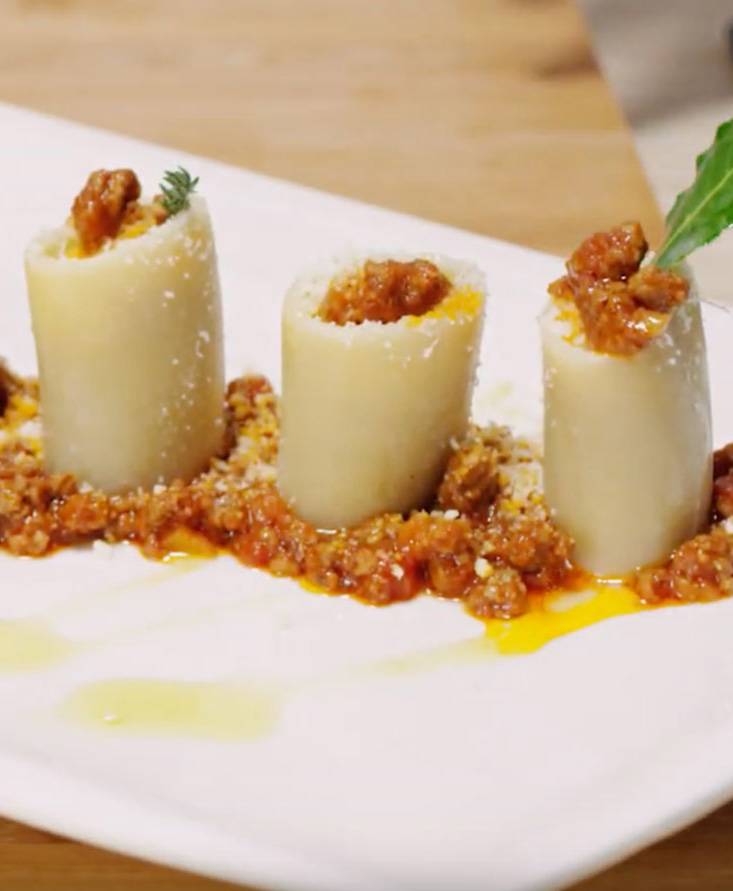 Standing paccheri bolonaise pie