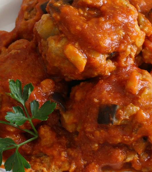 Polpette di carne e melanzane al sugo