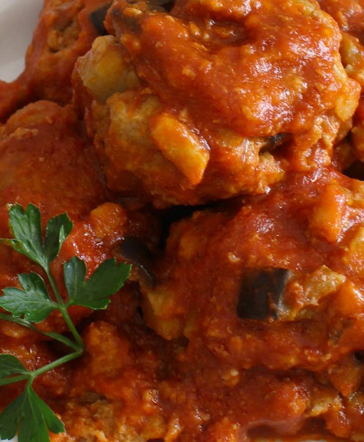 Polpette di carne e melanzane al sugo