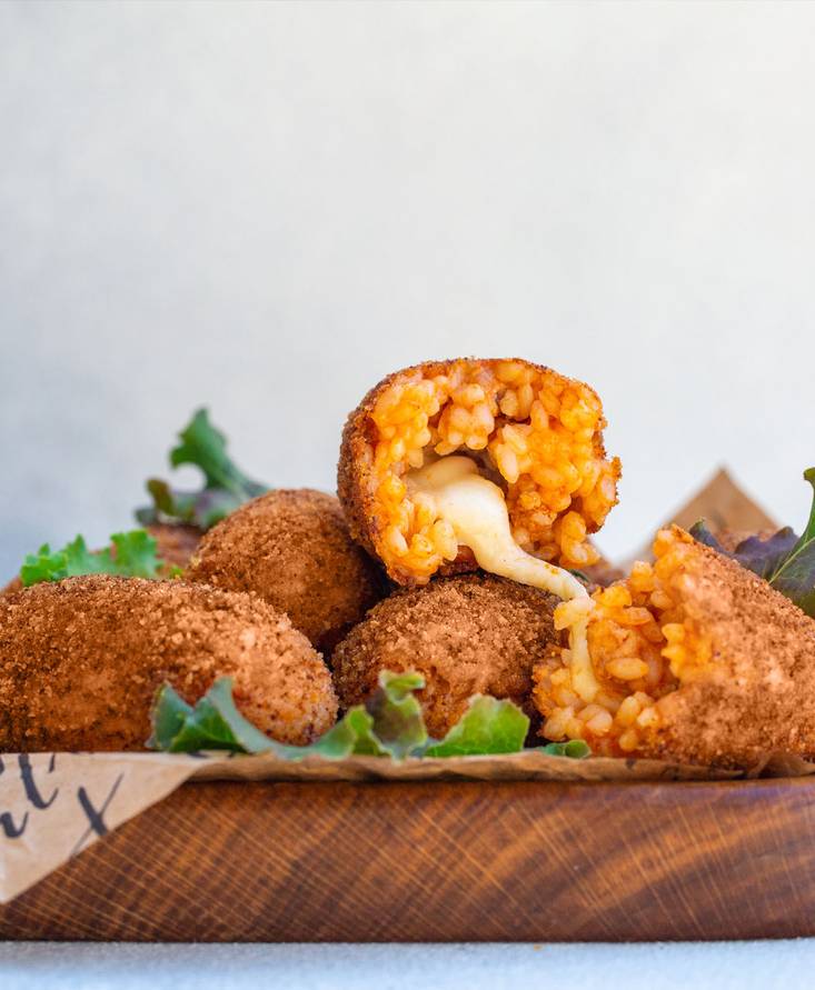 Рисовые шарики с моцареллой