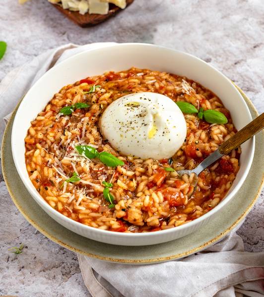 Risotto de tomate con burrata