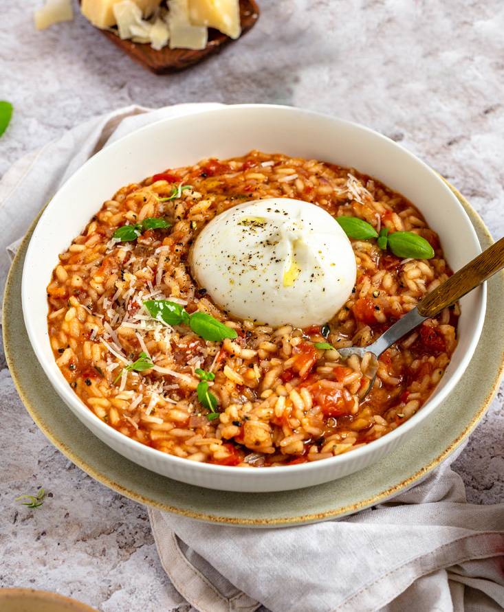 Risotto de tomate con burrata