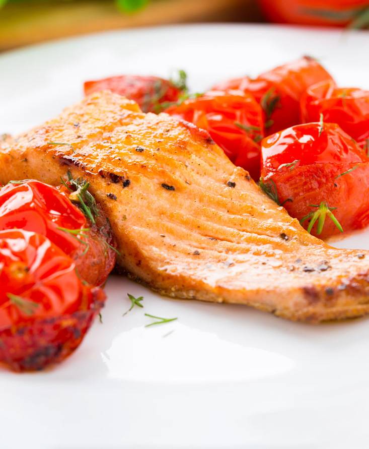 Лосось в томатном соусе