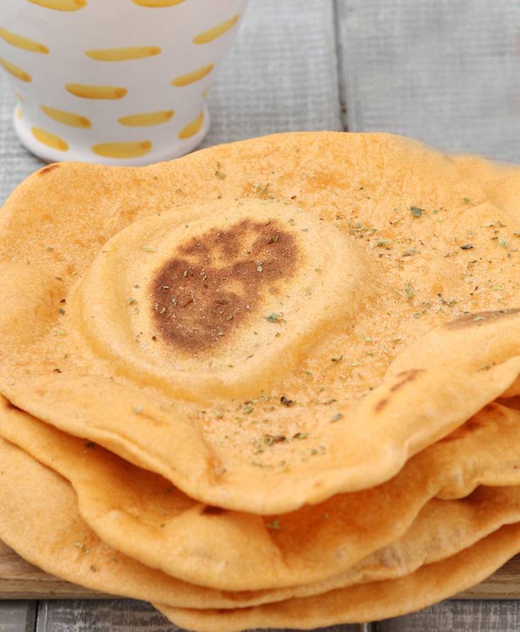 Sfoglie di pane al pomodoro