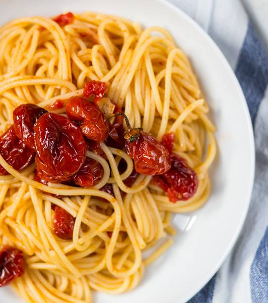 Spaghetti con pomodori datterino arrosto