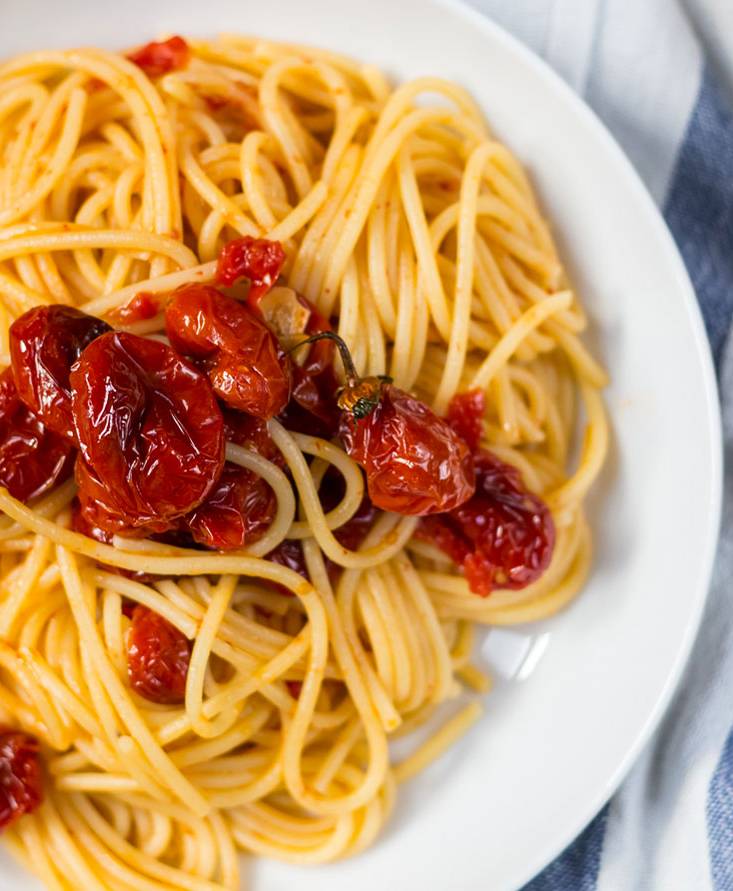 Spaghetti con pomodori datterino arrosto