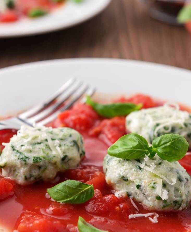 Ньюди из шпината и мангольда