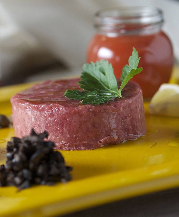 Tartare di manzo e Juice di pomodoro