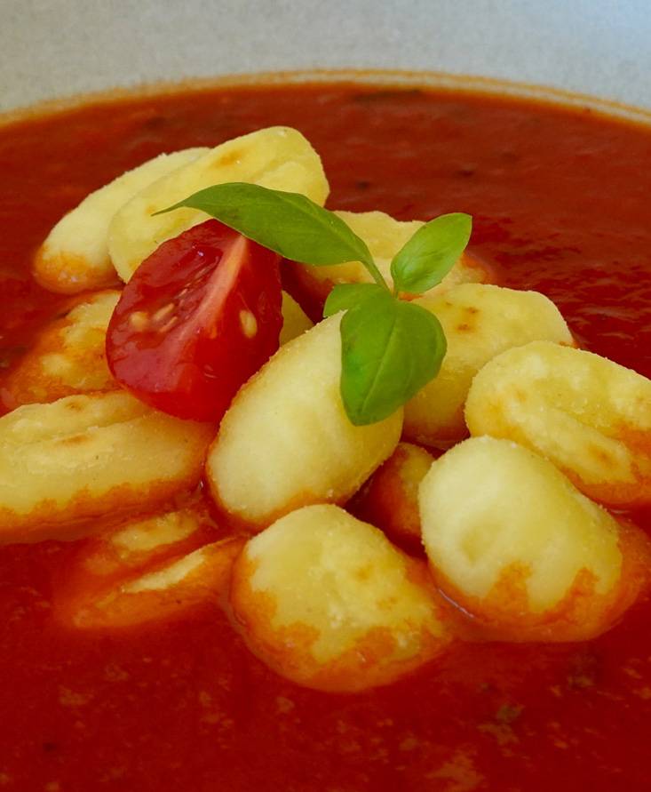 Tomato soup with gnocchi