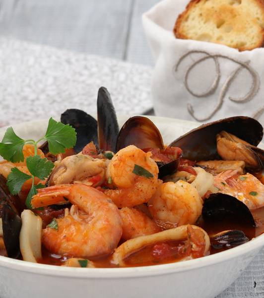 Zuppa di pesce con i crostini